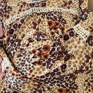 Ladies nice size large blouse